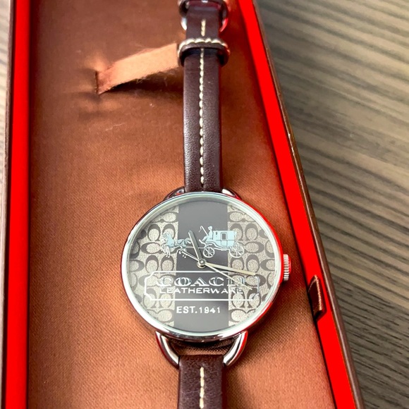 Coach Watch - Picture 3 of 3
